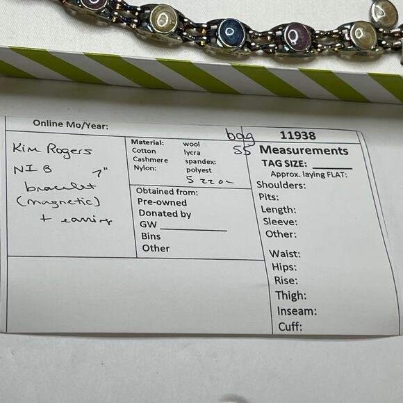 Kim Rogers signed bracelet costume jewelry pre-owned but boxes faux jewels - Picture 9 of 9